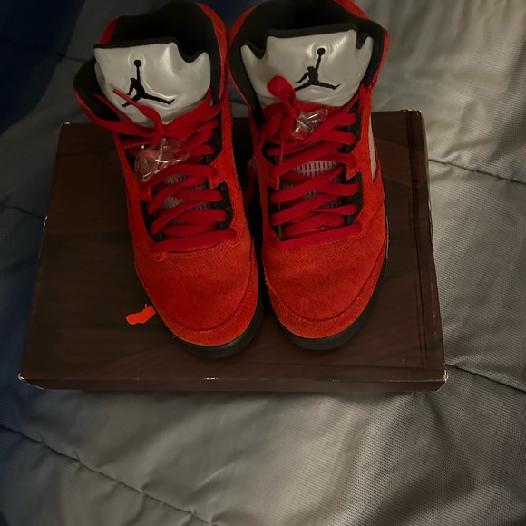 Jordan 5 Raging Bull - Picture 2 of 6
